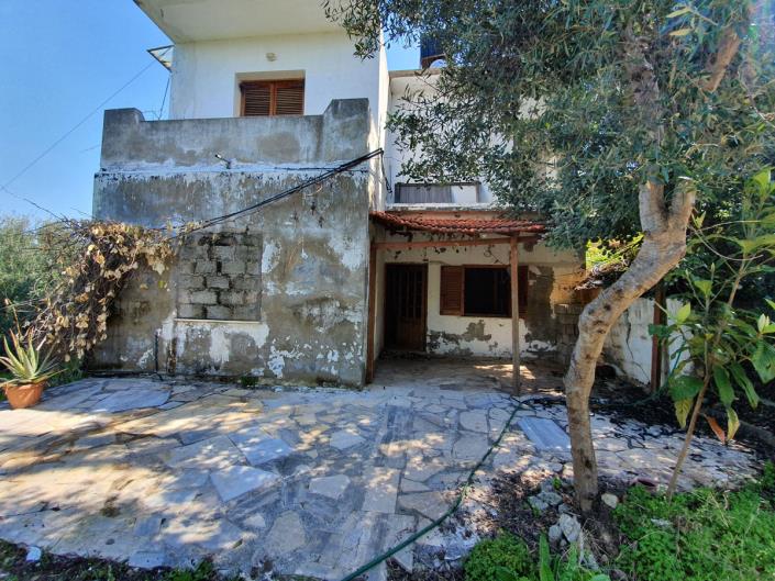 Image No.6-5 Bed Commercial for sale