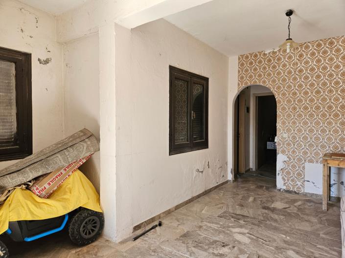 Image No.8-12 Bed Commercial for sale