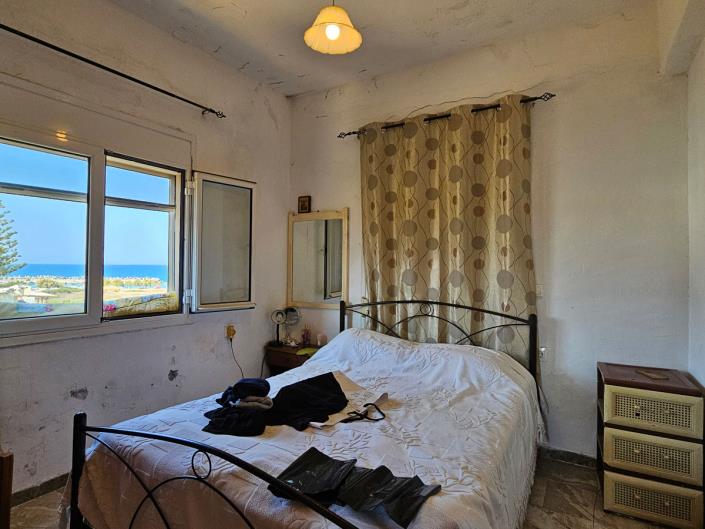 Image No.19-12 Bed Commercial for sale