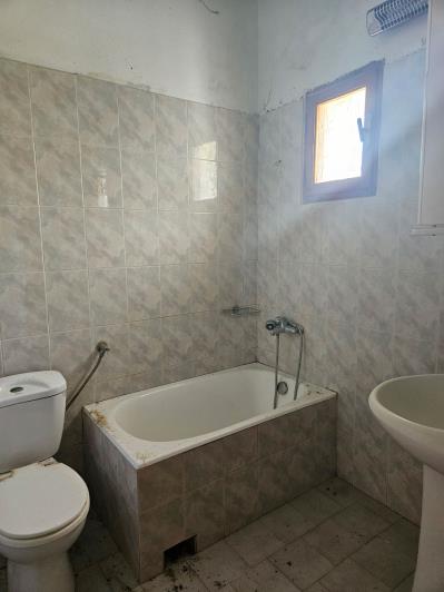 Image No.8-3 Bed Apartment for sale