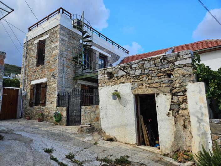 Image No.2-2 Bed Village House for sale