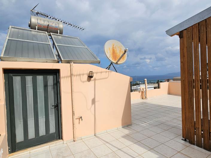 Image No.26-3 Bed Maisonette for sale