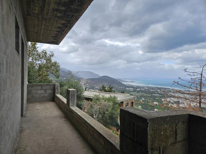 Image No.9-2 Bed House for sale