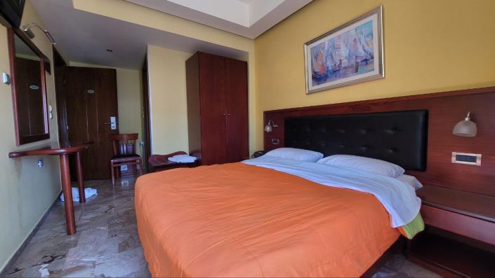 Image No.19-9 Bed Hotel for sale