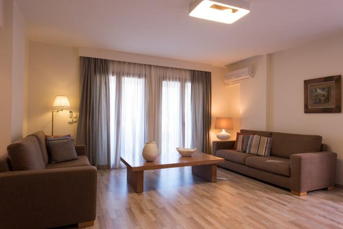 Image No.21-16 Bed Hotel for sale