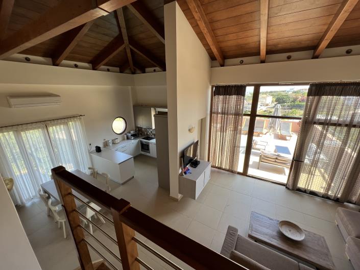 Image No.31-16 Bed Hotel for sale