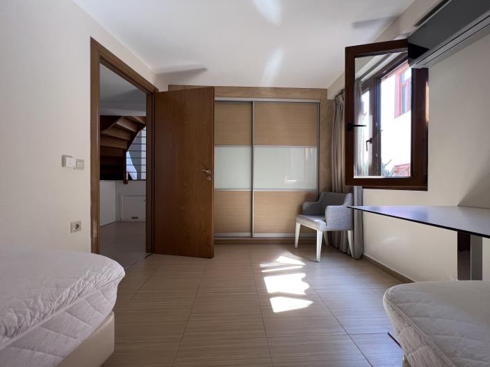 Image No.39-16 Bed Hotel for sale