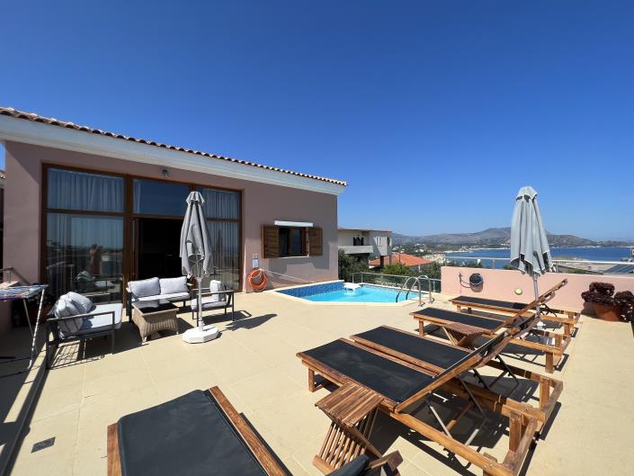 Image No.44-16 Bed Hotel for sale