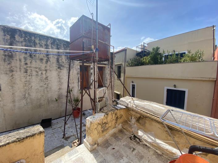 Image No.10-3 Bed House for sale