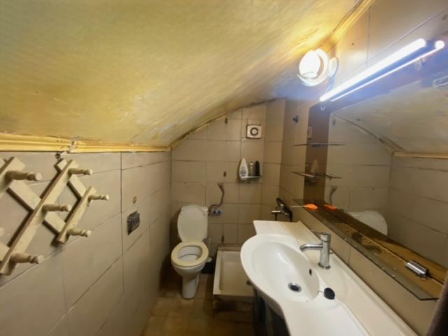 Image No.16-3 Bed House for sale