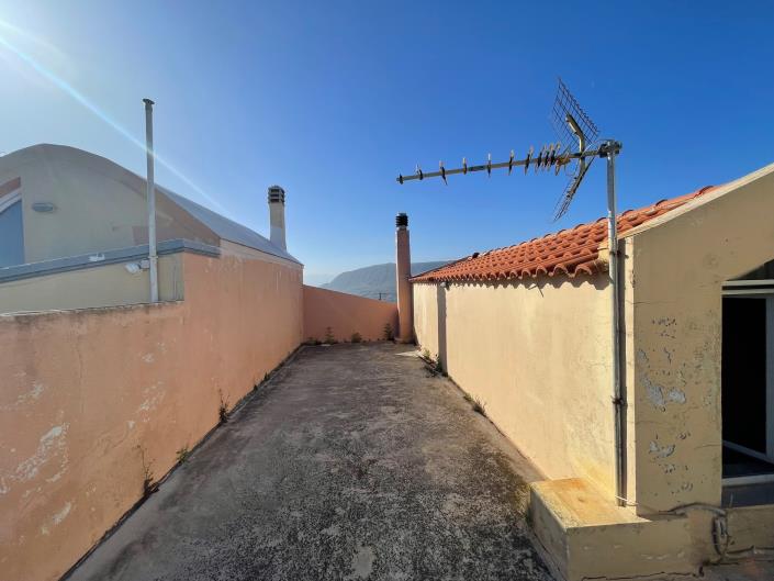 Image No.28-3 Bed Maisonette for sale