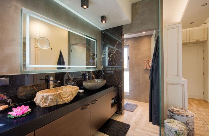 Image No.9-5 Bed Villa for sale