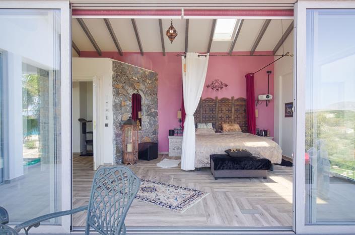 Image No.20-5 Bed Villa for sale