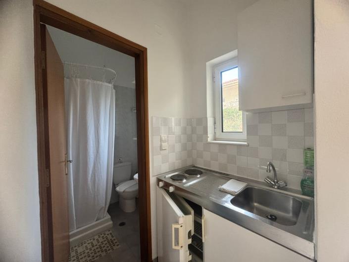 Image No.26-11 Bed Hotel for sale