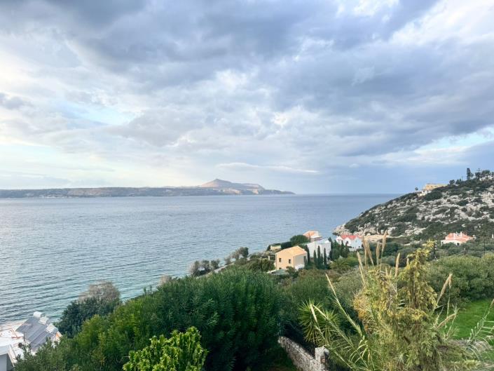 Image No.27-11 Bed Hotel for sale