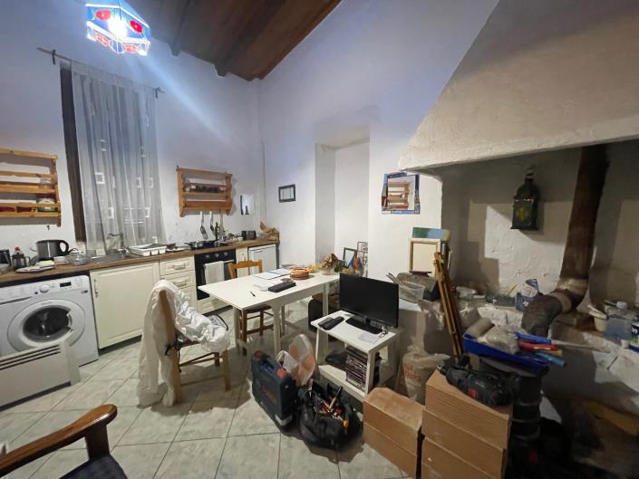 Image No.13-2 Bed Townhouse for sale