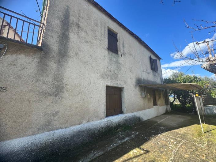 Image No.10-3 Bed House for sale