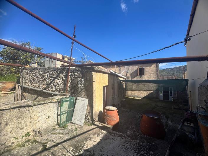 Image No.29-3 Bed House for sale