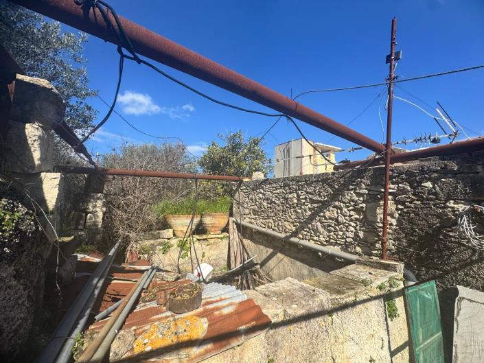 Image No.30-3 Bed House for sale