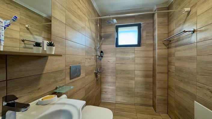 Image No.4-5 Bed House/Villa for sale