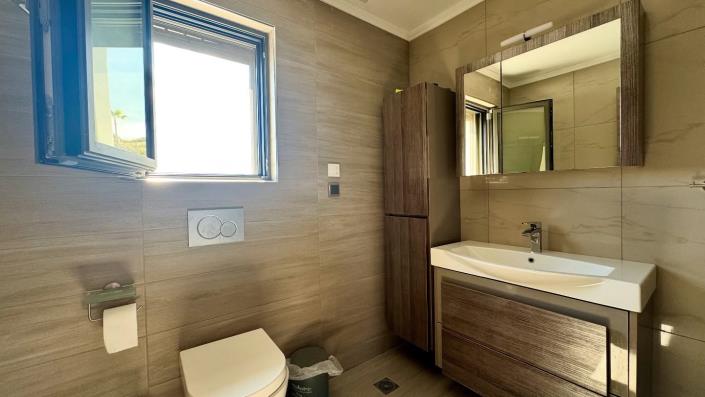 Image No.20-5 Bed House/Villa for sale