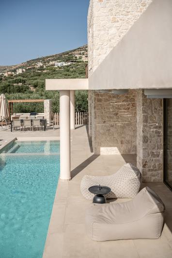 Image No.32-2 Bed Villa for sale