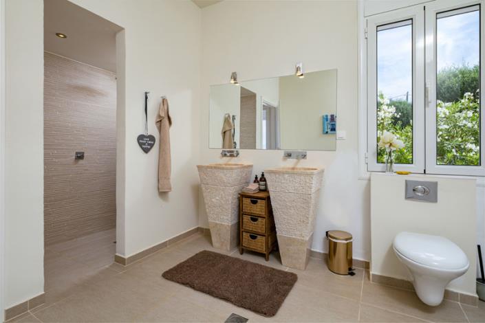 Image No.24-3 Bed Villa for sale