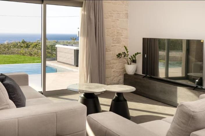 Image No.2-4 Bed Villa for sale