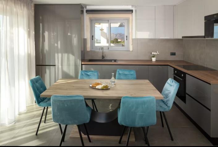 Image No.6-4 Bed Villa for sale