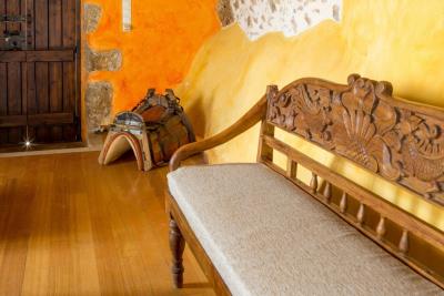 orange-villa-11-1024x683