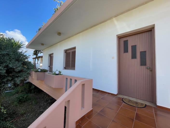 Image No.4-2 Bed House for sale