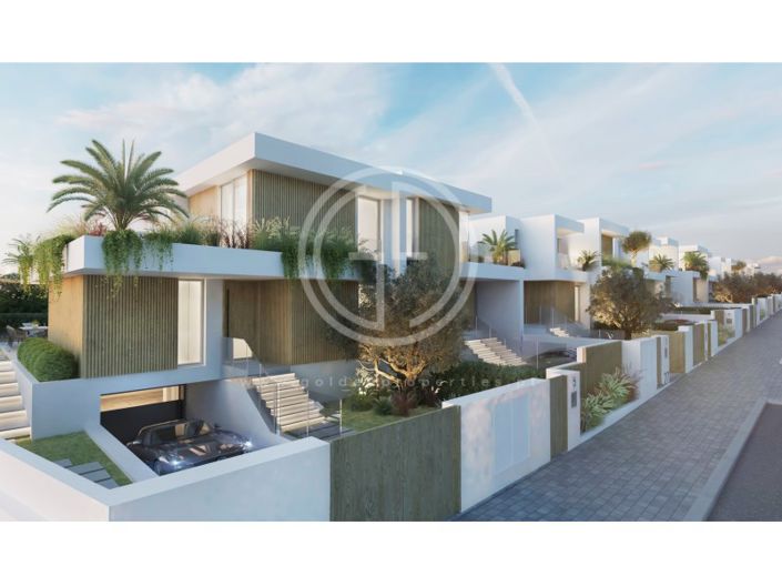 Image No.14-3 Bed House for sale