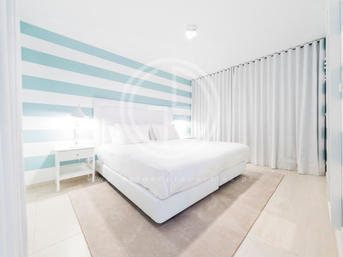 Image No.17-3 Bed House for sale