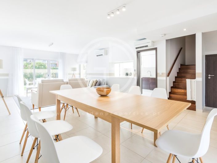 Image No.3-3 Bed House for sale