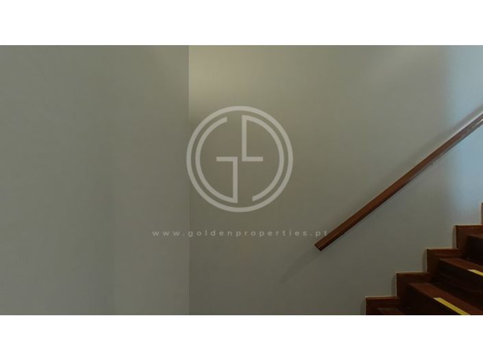 Image No.32-3 Bed House for sale