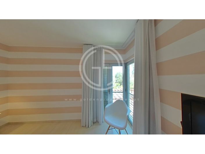 Image No.41-3 Bed House for sale