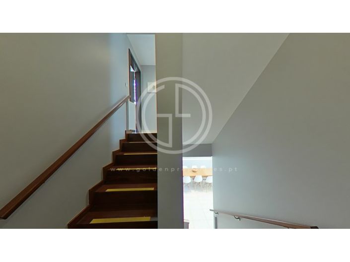 Image No.49-3 Bed House for sale