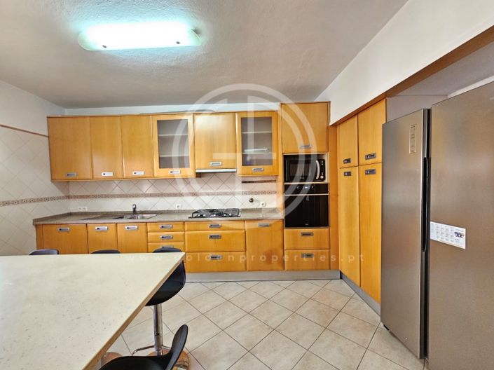 Image No.18-4 Bed House for sale