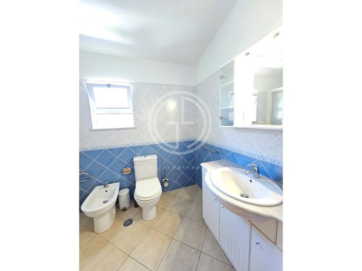 Image No.21-4 Bed House for sale