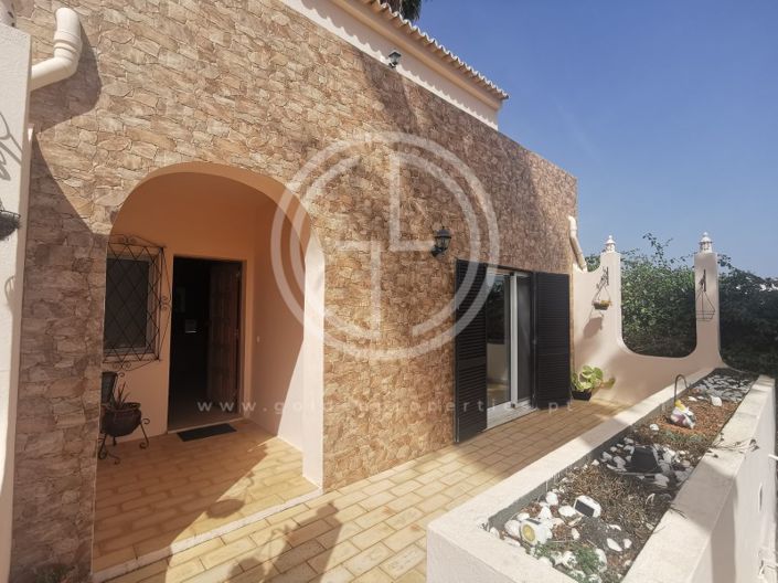 Image No.25-4 Bed House for sale