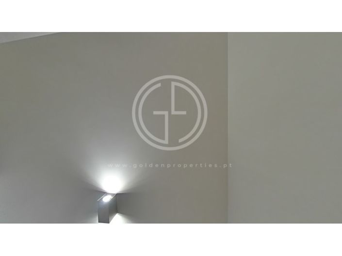 Image No.106-3 Bed House for sale