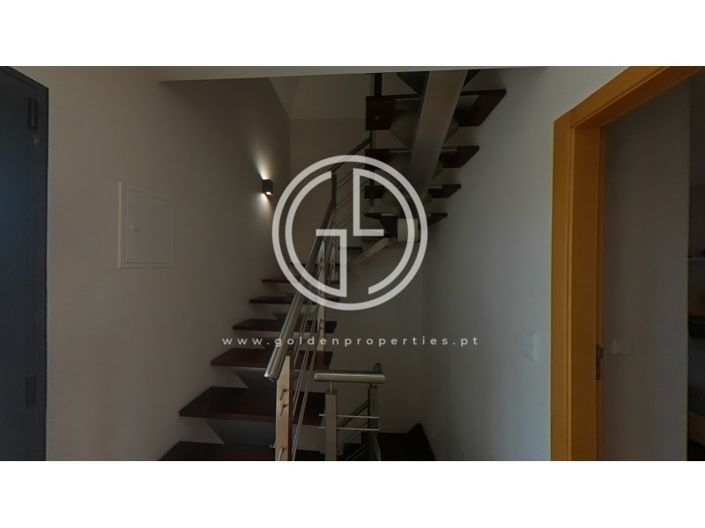 Image No.112-3 Bed House for sale