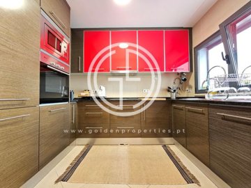 id82d17201-0000-0500-0000-000012210889