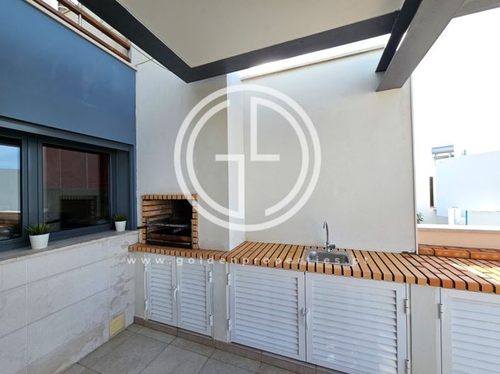 Image No.31-3 Bed House for sale