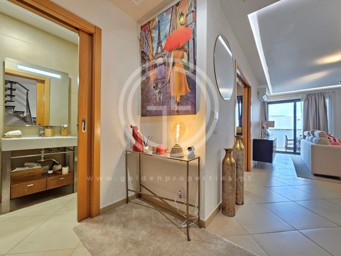 Image No.5-3 Bed House for sale