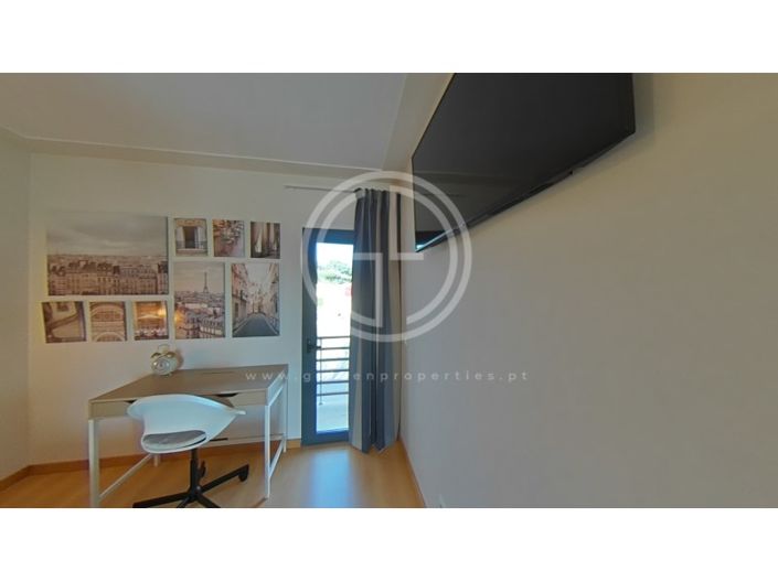 Image No.75-3 Bed House for sale