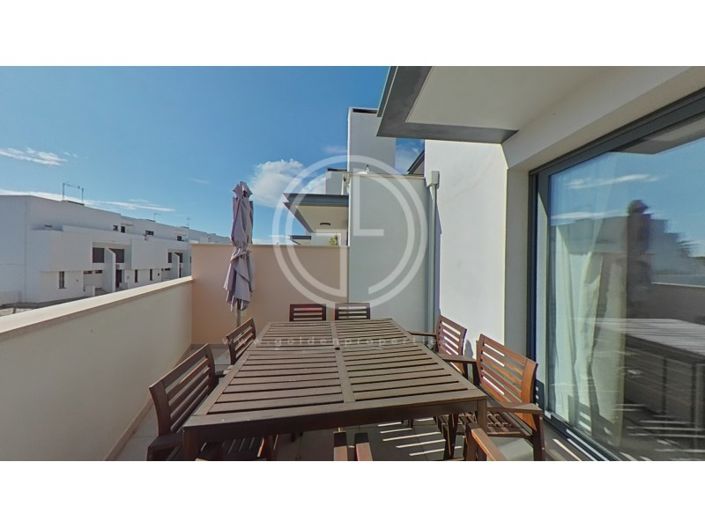 Image No.97-3 Bed House for sale