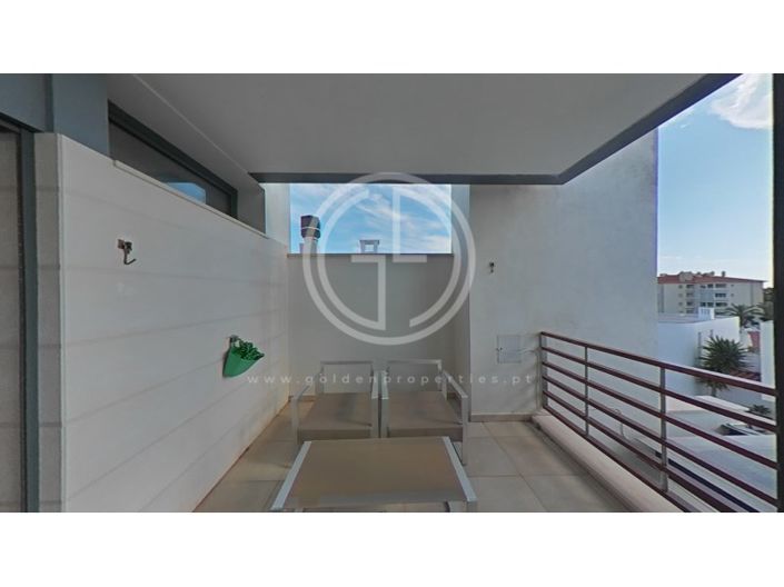 Image No.99-3 Bed House for sale