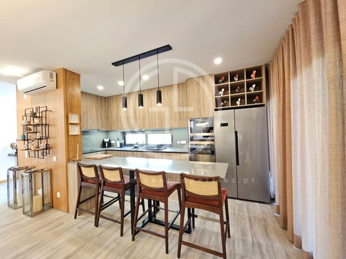 Image No.12-3 Bed House for sale