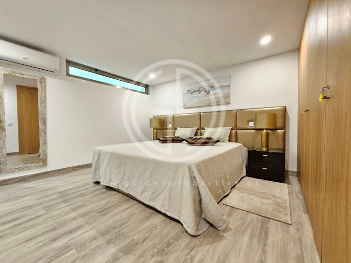 Image No.25-3 Bed House for sale